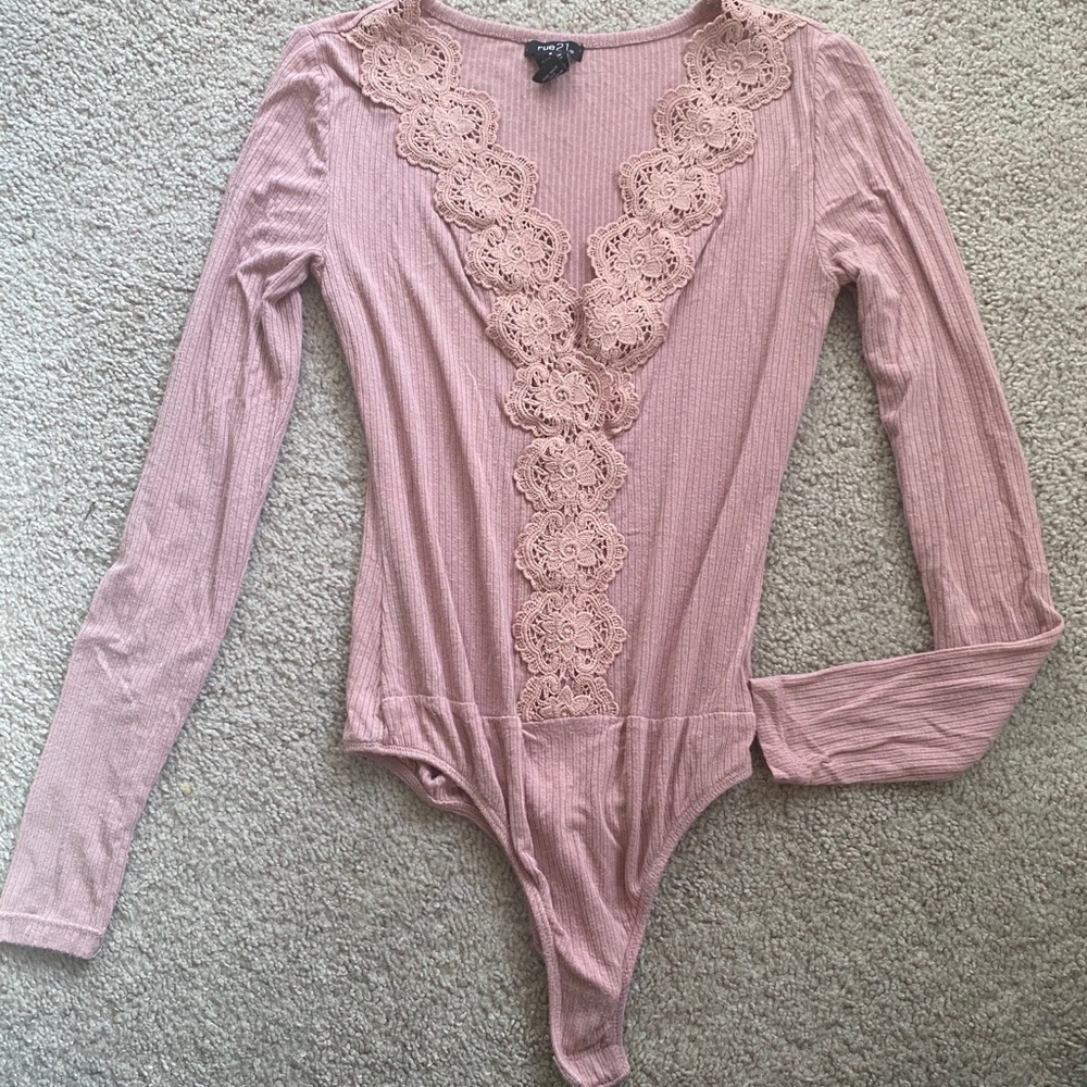 Lace detail body suit